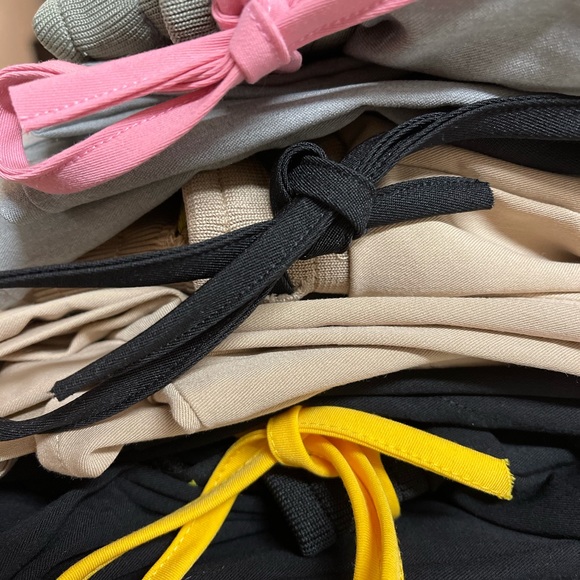 Nursing uniform in solid and bright colors - Picture 3 of 9